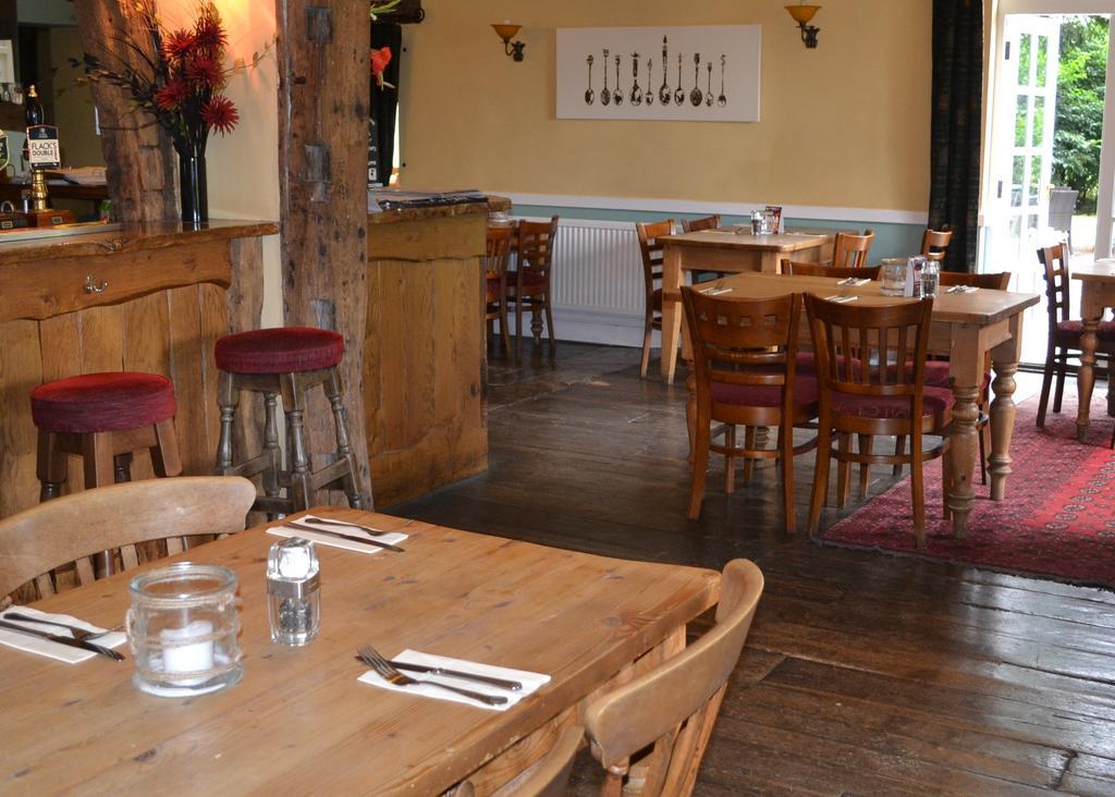The Mill Arms Hotel Romsey Buitenkant foto