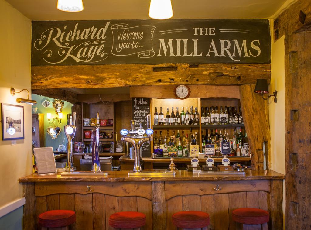 The Mill Arms Hotel Romsey Buitenkant foto