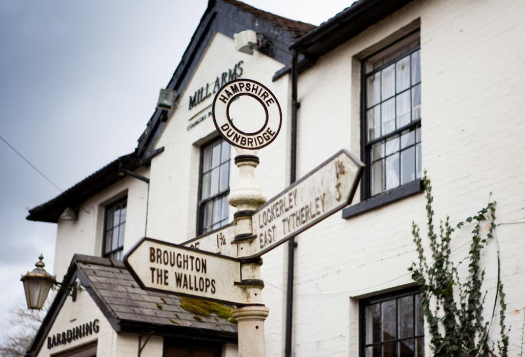 The Mill Arms Hotel Romsey Buitenkant foto